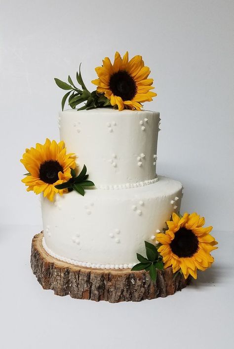 Sunflower Wedding Desserts, Sunflower Cakes Wedding, Fall Wedding Cake Ideas 2 Tier, Cakes With Sunflowers, Sunflower Wedding Cakes, Wedding Cake With Sunflowers, Cake With Sunflowers, Two Tier Wedding Cake, Small Wedding Cake