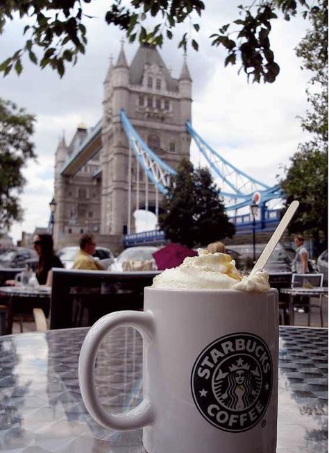 Starbucks London, Tea Starbucks, Starbucks Cafe, China Vacation, Coffee Place, London Bucket List, All Inclusive Trips, London Dreams, Coffee Business