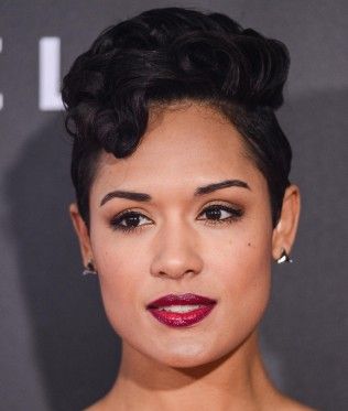 Actress Grace Gealy (Anika on "Empire") on learning to answer the question, "Am I enough?" with positivity and love. Am I Enough, Grace Byers, Faux Locs Colored, Grace Gealey, Mommy Hairstyles, Accepting Yourself, Cosmetic Inspiration, Answer The Question, Extraordinary People