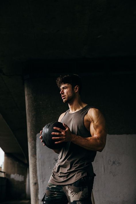 “Your reminder to take up your space in the gym, my girls." Mens Fitness Photoshoot, Gym Body Goals, Male Fitness Photography, Crossfit Photography, Workout Photoshoot, Food Gym, Gym Photoshoot, Gym Photography, Workouts Gym