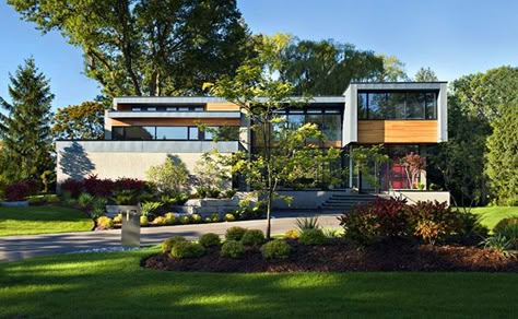 Stunning modern family home in Ontario: Thorncrest House Zinc Cladding, Canadian House, A Modern House, Houses Architecture, Modern Architecture House, Modern Houses, House Architecture Design, Modern Exterior, Modern Homes