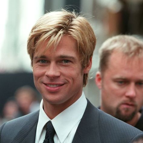 Hairstyle 90s, Brad Pitt Haircut, Meet Joe Black, Brad Pitt Hair, Bradley Pitt, Boy Hairstyle, Haircut Idea, Brad And Jen, Scruffy Beard