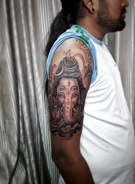 Shiva And Ganesh, Kali Tattoo, Hindu Tattoos, Ganesh Tattoo, Beer Cap Art, Mahadev Tattoo, Lord Shiva Sketch, Shiva Sketch, Medusa Tattoo Design