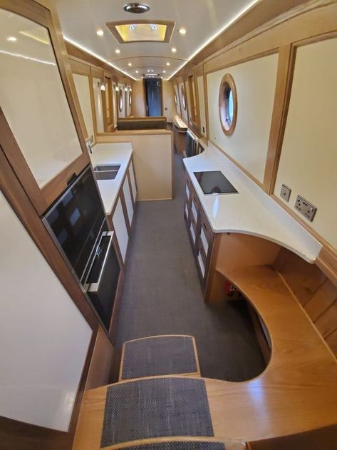 Narrowboat Kitchen, Canal Boat Narrowboat, Houseboat Interiors, Cabin Cruiser Boat, Canal Boat Interior, Details Interior Design, Narrowboat Interiors, Barge Boat, Canal Barge