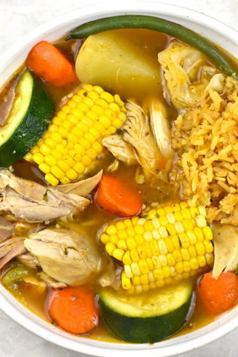 Chicken Caldo, Nutritious Soups, Caldo Recipe, Mexican Soups, Mexican Chicken Soup, Chicken Soup Recipes Homemade, Chicken Veggie Soup, Hispanic Dishes, Mexican Soup Recipes