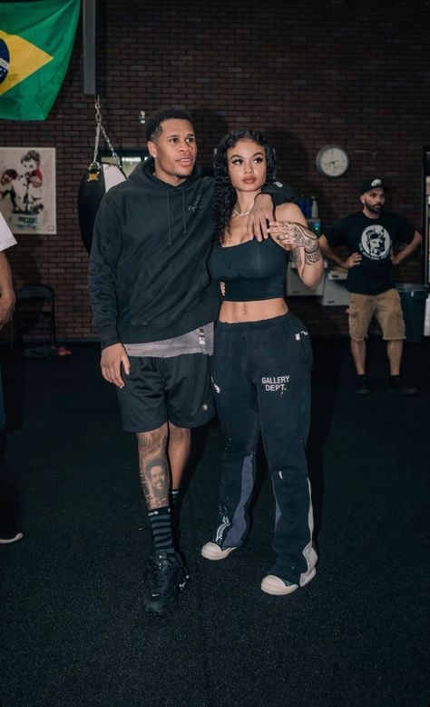 Boxing Girlfriend, Devin Haney And India Love, Devin Haney Wallpaper, Boxer Wife Aesthetic, Boxing Boyfriend, Devin Haney Outfits, Boxing Men, Boxing Lifestyle, Boxing Outfits