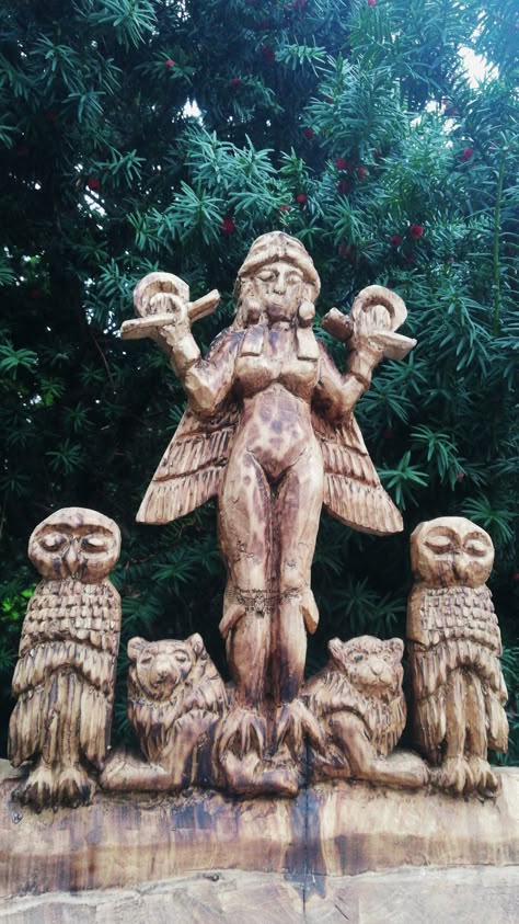 INANNA STATUE - Hand carved large wooden statue of the Sumerian goddess Inanna -Ishtar Inanna -goddess of love,prosperity,fertility,war,Queen of the heaven #Inanna #ishtar #goddess #lilith #witchcraft #mythology #inannastar #pagan #magic Ishtar Goddess Tattoo, Al Uzza Goddess, Inanna Aesthetic, Inanna Goddess Aesthetic, Inanna Goddess Art, Ishtar Goddess Mythology, Inanna Goddess, Gates Of Ishtar, Sumerian Goddess Inanna