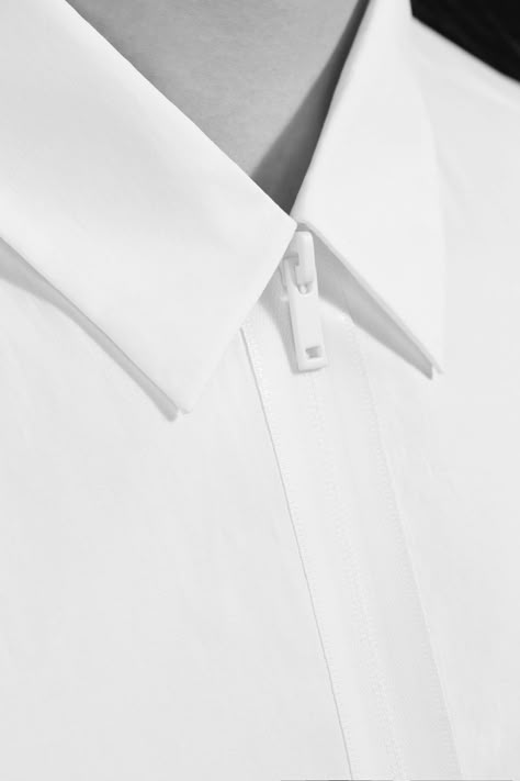 COS | The White Shirt White Shirt Design, Shirt With Buttons, Shirt Detail, Clothing Details, Men Shirt Style, Shirts Blouses, White Shirts, Minimal Fashion, Fashion Details