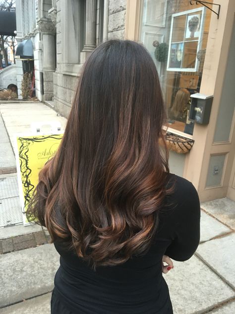 Sun kissed Balayage Natural Brown Balayage Sun Kissed, Natural Balayage Brunette Sun Kissed Straight, Sunkiss Balayage, Sun Lightened Hair, Sun Kiss Balayage, Beachy Brunette Hair Sun Kissed, Caramel Aesthetic, Sun Kissed Balayage, Body Hair