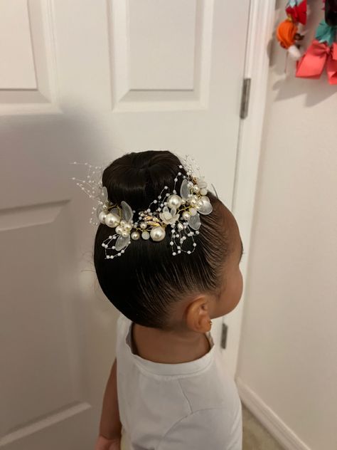 Toddler Flower Girl Hairstyles, Toddler Wedding Hair, Wedding Hairstyles For Kids, Kids Updo Hairstyles, Wedding Hairstyles Curly, Flower Girl Updo, Black Toddler Hairstyles, Wedding Hairstyles For Girls, Kids Hairstyles For Wedding