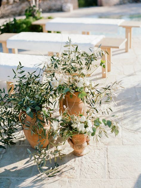 Olive Wedding Arch, Puglia Wedding Flowers, Spanish Floral Arrangements, Terracota And Greenery Wedding, Rustic Mediterranean Wedding, Simple Tuscan Wedding, Mediterranean Flowers Arrangements, Tuscan Wedding Florals, Tuscany Wedding Flowers