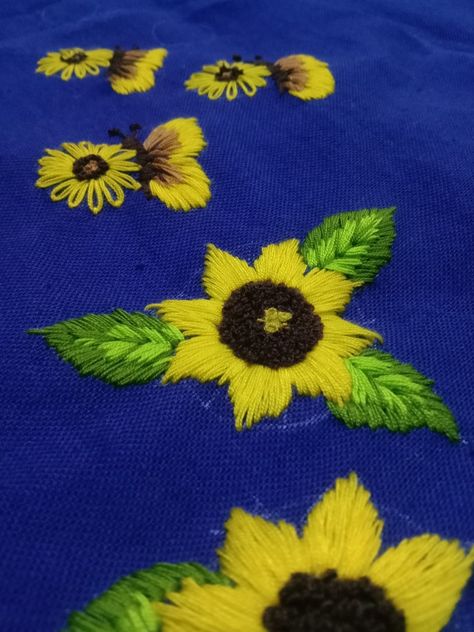 Sunflower and Butterfly 🦋🦋🦋 Hand Embroidery Dress, Hand Embroidery Tutorial, Embroidery Tutorial, Sunflower Pattern, Hand Embroidery Stitches, Scarf Design, Embroidery Tutorials, Embroidery Dress, Embroidery Pattern