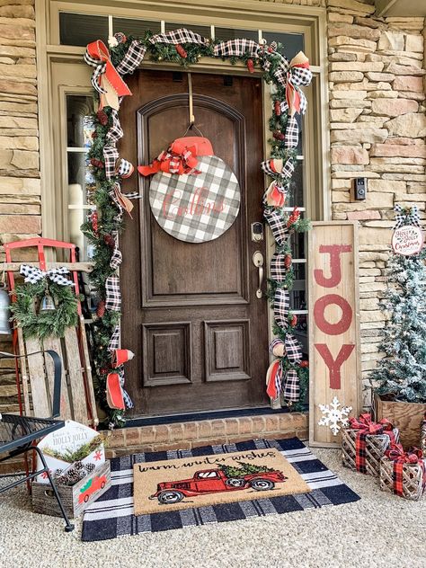 Wilshire Collections, Porch Decorations, Love Decorations, Porch Rug, Colonial Christmas, Christmas Front Porch, Christmas Porch Decor, Small Front Porches, Front Porch Decorating