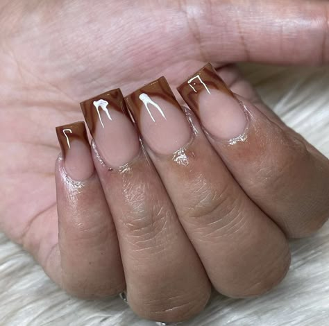 Cute Short Brown Nail Ideas, Stubbies Nails, Short Square Acrylic Nails Brown, Short Brown Nails Acrylic, Brown Short Acrylic Nails, Brown Nails Design Short, Brown Nails Acrylic Short, Short Brown Acrylic Nails, Short Acrylic Nails Brown