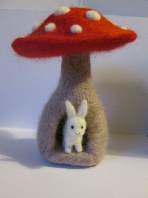 OOAK miniature bunny rabbit in mushroom toadstool house. Needle felted bear cute woodland fairy gift,ornament Needle Felt Mushroom, Toadstool House, Felted Bear, Needle Felted Ornaments, Needle Felting Tutorial, Felt Mushroom, Rabbit Crafts, Needle Felting Diy, Wool Felt Projects