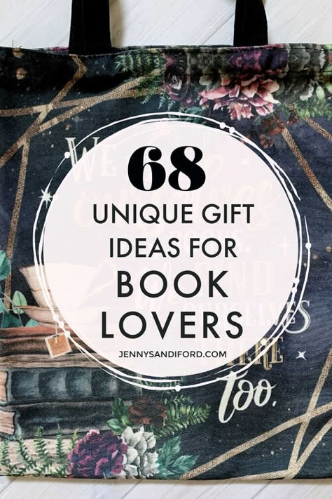 Gifts For Readers Book Lovers Unique, Presents For Bookworms, Diy Presents For Book Lovers, Diy Book Themed Gifts, Book Club Basket, Books For Friends Gift Ideas, Cricut Gifts For Book Lovers, Birthday Ideas For Book Lovers, Gifts For A Reader Book Lovers