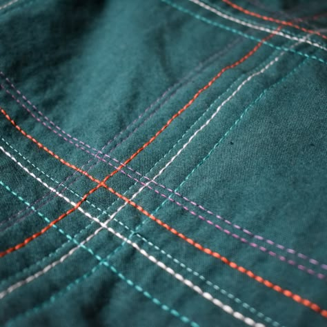 make a plaid wholecloth quilt — broadcloth studio Flannel Quilt Patterns, Pumpkin Everything, Flannel Quilts, Plaid Quilt, New England Fall, Halloween Quilts, Heart Quilt, English Paper Piecing, I Love A