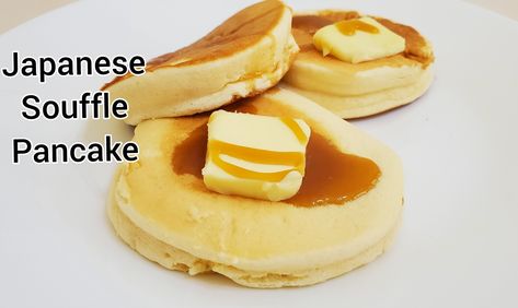 Super easy japanes pancakes recipe, check the link Fluffy Japanese Pancakes Recipe, Pancakes Recipe Fluffy, Japanese Fluffy Pancakes, Japanese Pancake Recipe, Souffle Pancake, Fluffy Pancake Recipe, Japanese Pancake, Resep Cake, Souffle Pancakes