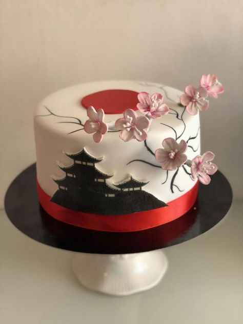 Japon Asian Cakes Birthday, Japanese Inspired Cake Design, Asian Themed Cake, Japan Theme Cake, Japanese Inspired Cake, Japan Birthday Cake, Japanese Birthday Cake Ideas, Japan Cake Design, Japanese Themed Cake