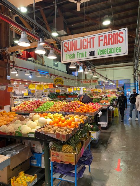 food market | vancouver | cool place | places to travel | summer travel ideas | canada Vancouver Island Aesthetic, Vancouver Lifestyle, Vancouver Canada Restaurants, Vancouver Summer, Vancouver Must Eat, Canada Lifestyle, Vancouver Restaurants Best, Vancouver Food, Canada Summer