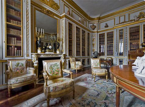 Compiègne, library Neoclassical Library, French Moulding, Chateaux Interiors, Chateau Versailles, Neoclassical Interior, Versailles France, Palace Interior, Castles Interior, French Style Furniture