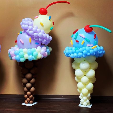 Balloon Ice Cream Cones, Ice Cream Balloon Arch, Ice Cream Birthday Party Theme, Ice Cream Balloons, Candy Balloons, Candy Land Birthday Party, Beautiful Balloons, Balloon Designs, Candy Birthday Party