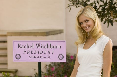 Rachel Witchburn played by Sara Paxton in Sydney White Sydney White Movie, Sydney White, Matt Long, Sara Paxton, Amanda Bynes, Chick Flicks, Picture Movie, Instagram Gift, Malibu Barbie