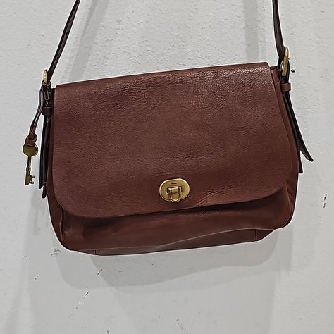 Fossil Women's Gabriella Brown Leather Crossbody, With Flap Closure Inside, Has A Zipper Pocket With Multiple Small Pockets Cooper Hardware Nwot. New Without Tags See Photos With Details And Measurements Fossil Crossbody Bags, Fossil Wallet, Brown Crossbody Bag, Brown Crossbody, Back Bag, Black Leather Crossbody Bag, Fossil Bags, Designer Crossbody Bags, Crossbody Messenger Bag