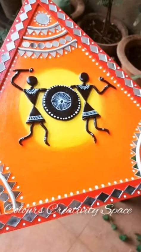 Clay Warli Art, Lippan Art Warli, Lippan Art Wall Hanging, Lipon Work, Varli Painting Art, Clay Mural Art, Lippon Art, Doctor Cake, Copy Design