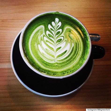 Brew a matcha latte for an antioxidant & energy boost Creamy Matcha, Zen Green, What Is Matcha, Matcha Green Tea Latte, Coffee Latte Art, Green Tea Latte, Cappuccino Machine, Japanese Matcha, Creative Coffee