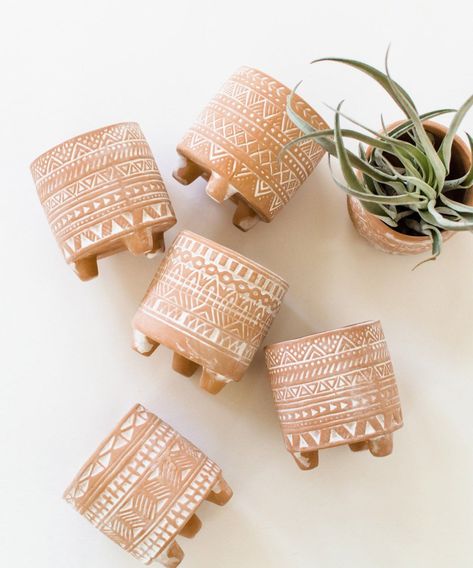 Aztec Plant Pot, Ceramic Flower Pots Ideas, Macetas Ceramica Ideas, Aztec Pottery, Ceramic Pots For Plants, Pottery Plant Pots, Handmade Pots, Clay Plant Pots, Sister Golden