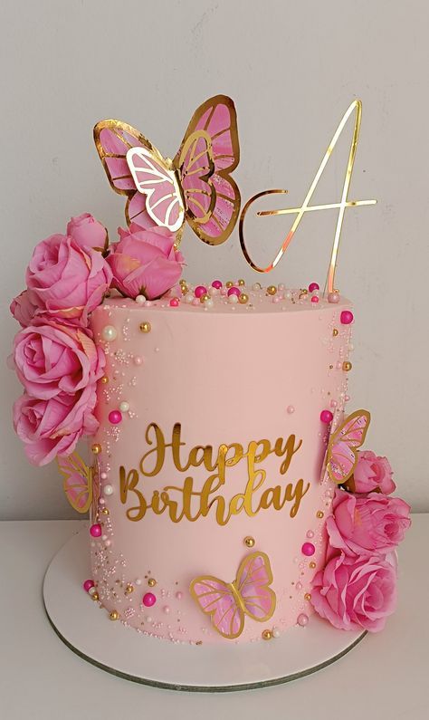 Pink Cake With Butterflies, Pink Butterfly Birthday Cake, Birthday Cake Butterfly, Butterfly Cake Ideas, Pink Butterfly Cake, Royal Icing Cake, Cake Sculpting, Sweet Treats Party, Buttercream Piping