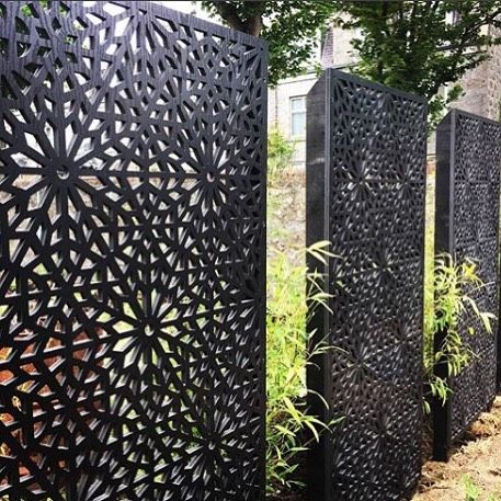 Shop this Instagram.self from @screenwithenvy Garden Partition, Lattice Patio, Decorative Fence Panels, Fence Screens, Privacy Screening, Garden Screens, Privacy Ideas, Pool Shade, Garden Privacy Screen