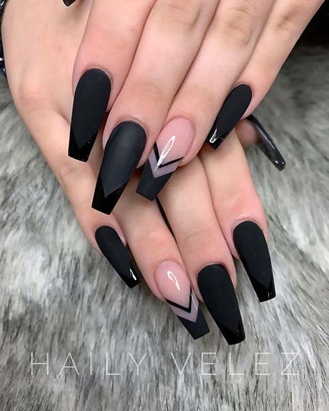 Matte Nail Art, Black Coffin Nails, Matte Black Nails, Black Acrylic Nails, Matte Nails Design, Coffin Nails Long, Nail Tattoo, Acrylic Nails Coffin Short, Pedicure Nail Art