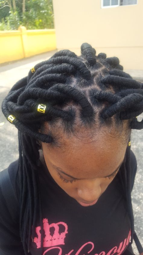 Yarn Locs  Size: Medium Locs With Thread, Butterfly Locs With Brazilian Wool, Locs With Yarn, Loc Crochet Needle, Yarn Locs, Crochet Box Braids, Military Loc Styles, Faux Locs, Crochet Braids