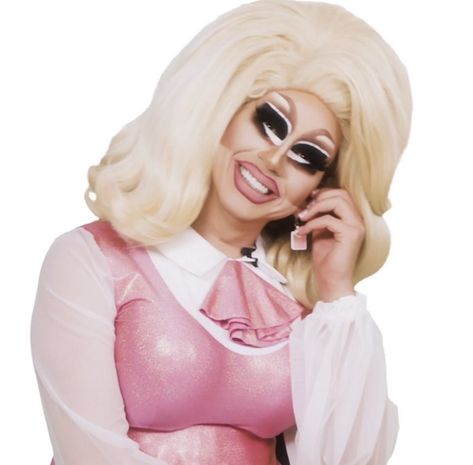 Trixie Mattel Pfp, Drag Queen Race, Trixie Mattel, Trixie And Katya, Bald Men, Drag Queens, Rupauls Drag Race, Blonde Wig, I Am A Queen