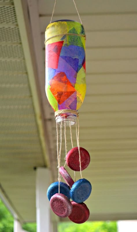 Recycle Wind Chimes, Wind Chimes Recycled Materials, Windchime Craft For Kids, Diy Wind Chimes Recycled, Windchime Craft, Recycled Wind Chimes, Homemade Wind Chimes, Diy Windchime, Wind Chimes Kids