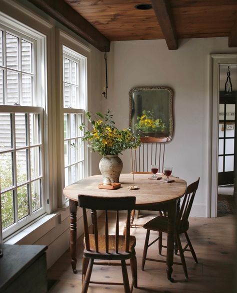 Cottage Core Kitchen, Megan Miller, Cottage Dining Rooms, Country Kitchens, Dining Room Inspiration, Country Style Homes, Cottage Living, Farmhouse Dining, Terrace House