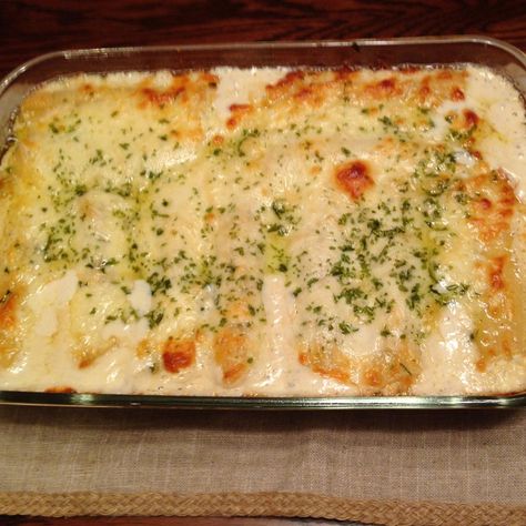 Chicken Manicotti Alfredo Crockpot Sides, Chicken Manicotti, Alfredo Recipes, Cheese Manicotti, Manicotti Recipe, Italian Pasta Dishes, Alfredo Sauce Recipe, Alfredo Recipe, Whipping Cream