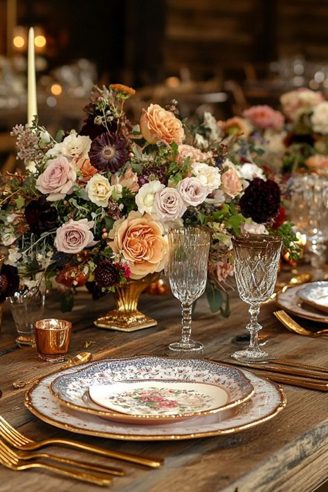 Create a charming Thanksgiving tablescape with vintage glassware and seasonal accents. #ThanksgivingDecor #VintageStyle #TablescapeIdeas Amber Dishes Table Setting, Vintage Wedding Tablescape, Classic Tablescape, Feast Of Starlight, Antique Table Setting, Vintage Tablescape, Thanksgiving Tablescape, English Country Style, Masculine And Feminine