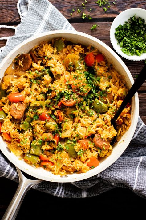 Sausage Rice, Sausage Peppers, Rice Skillet, Easy Healthy Lunches, Veggie Delight, Sausage And Peppers, Vegan Sausage, Vegan Gluten Free Recipes, Savory Vegan