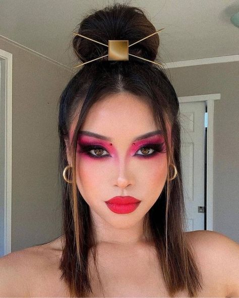 Warrior Makeup, Avatar Makeup, Kyoshi Warrior, Geisha Makeup, Dramatic Eye Makeup, Fire Nation, Edgy Makeup, Makeup Goals, Smokey Eye Makeup