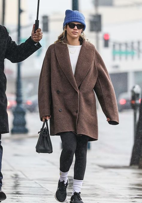 Sofia Richie Style 2023, Casual Celebrity Outfits, Sofia Richie Fashion, Sophia Richie Outfits, London Winter Outfits, Sofia Richie Style, Hailey Bieber Street Style, Sofia Richie Grainge, Sophia Richie