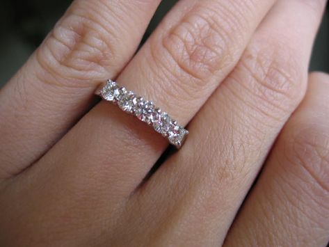 Korean Appartement, Wedding Band With Engagement Ring, 5 Stone Wedding Band, Tiffany Setting Engagement Ring, Pear Shape Diamond Ring, Cartier Wedding Rings, Mens Wedding Rings Black, Big Wedding Rings, Wedding Ring Pictures