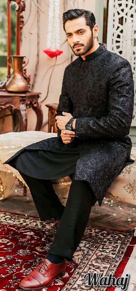 Pakistani Groom Outfits, Black Sherwani Groom Pakistani, Pakistani Sherwani Grooms, Muslim Groom Outfit, Sherwani For Men Wedding Pakistani, Sherwani Pakistani, Dream Reception, Reception Suits, Wedding Matching Outfits