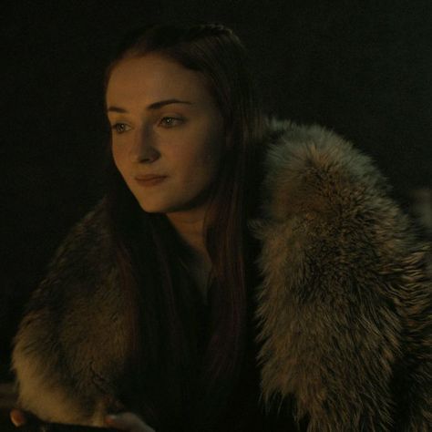 sansa stark screencap & pfp ; game of thrones - season 6, episode 4 'book of the stranger' Sansa Stark Screencaps, Sansa Stark Hairstyle, Game Of Thrones Pfp, Sansa Stark Icon, Sansa Stark Hair, Sansa Stark Icons, Game Of Thrones Sansa, Red Wolf, Sansa Stark