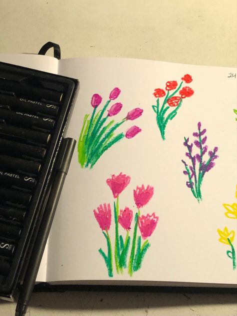 Flowers Crayon Drawing, Colored Pencil Flowers Simple, Flower Crayon Drawing, Flowers Pastel Drawing, Cute Crayon Doodles, Oil Pastel Flowers Easy, Oil Pastel Tips, Flower Pastel Drawing, Crayon Art Aesthetic