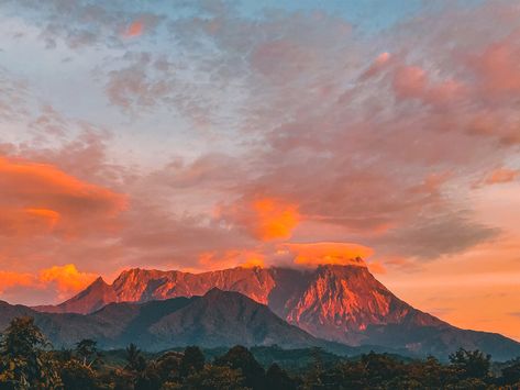 View from Kota Belud Kota Belud, Mount Kinabalu, Painting Subjects, Natural Landmarks, Travel