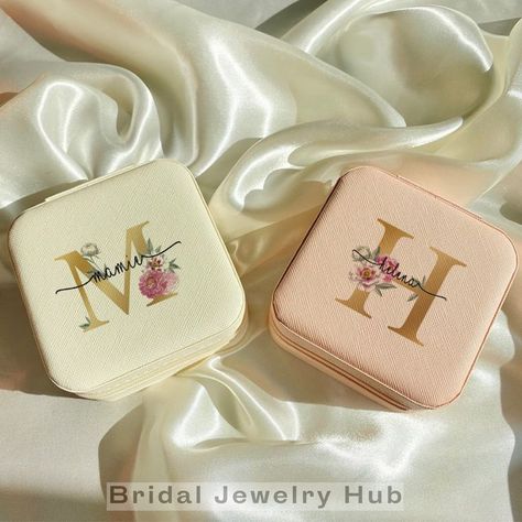 Personalized Travel jewelry case 
 Custom Name Jewelry box 
Jewelry Travel Case 
Bridesmaid Gifts Bridesmaid Jewelry Box, Zipper Jewelry, Custom Jewelry Box, Girls Jewelry Box, Personalized Jewelry Box, Leather Jewelry Box, Travel Jewelry Box, Jewellery Box Making, Personalized Bridesmaid Gifts