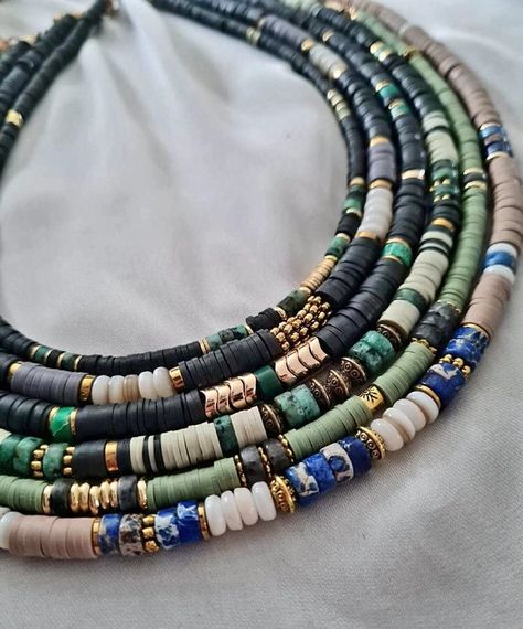 Heishi Bead Jewelry, Heishi Bead Necklace, Heishi Necklace Ideas, Collier Perle Heishi, Collier Heishi, Sundance Style Jewelry, Heishi Jewelry, Heishi Necklace, Beaded Jewelry Necklaces